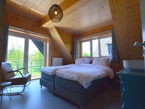 House | 3 bedrooms, individually furnished