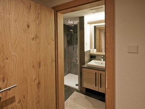 Bathroom - Rustic Mansion in Mittersill near Kirchberg Ski Area (Mittersill)