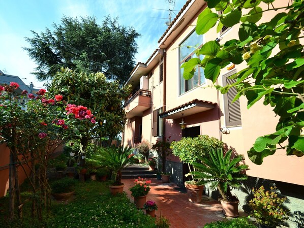House | Exterior