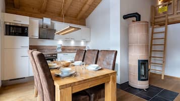 Chalé | Cozinha privada | Cadeirão de bebê