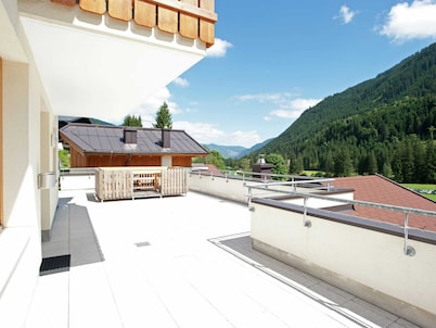 Chalet in Saalbach Near Ski Lift