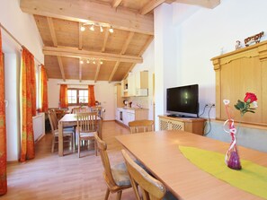 Apartment | Wohnzimmer | Kamin