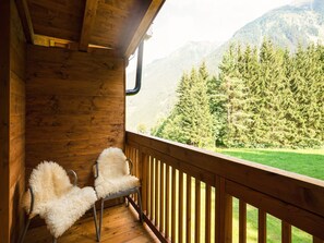 House | Balcony