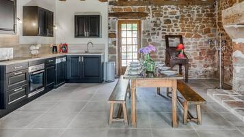 House | Private kitchen | High chair