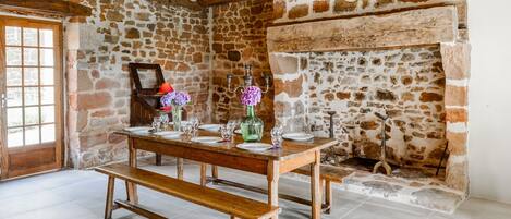 House | Dining