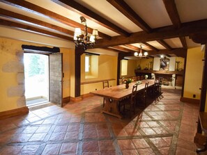 Villa | Living room | Fireplace - Lavish Villa on an Exclusive Estate in Liorac-sur-louyre With Pool (Liorac-sur-Louyre)