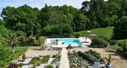 Luxury Villa in Dordogne With Pool & Privacy