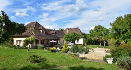 Luxury Villa in Dordogne With Pool & Privacy