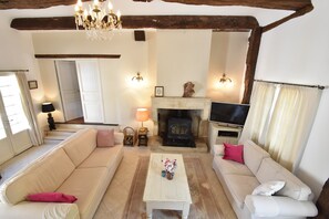 House | Living room