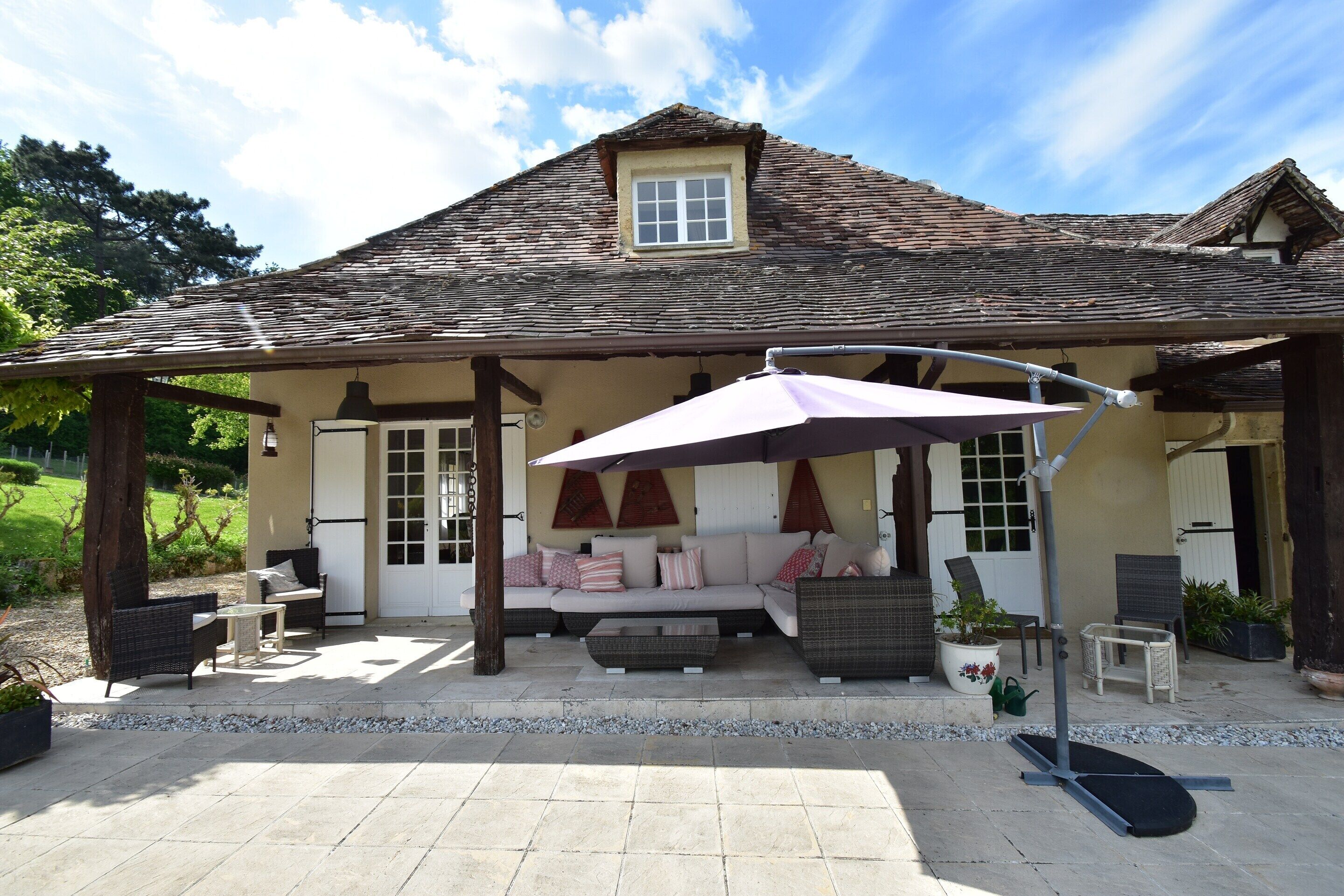 House | Balcony