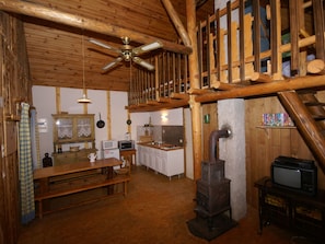 House | Private kitchen | Fridge, microwave, stovetop, dishwasher - Cozy Holiday Home in Dabo Near Forest (Dabo)