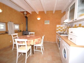 Dining - Cozy Home in Haut-du-them-château-lambert With Garden (Haut-du-Them-Château-Lambert)