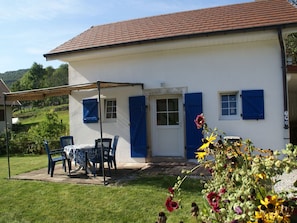 Balcony - Cozy Home in Haut-du-them-château-lambert With Garden (Haut-du-Them-Château-Lambert)