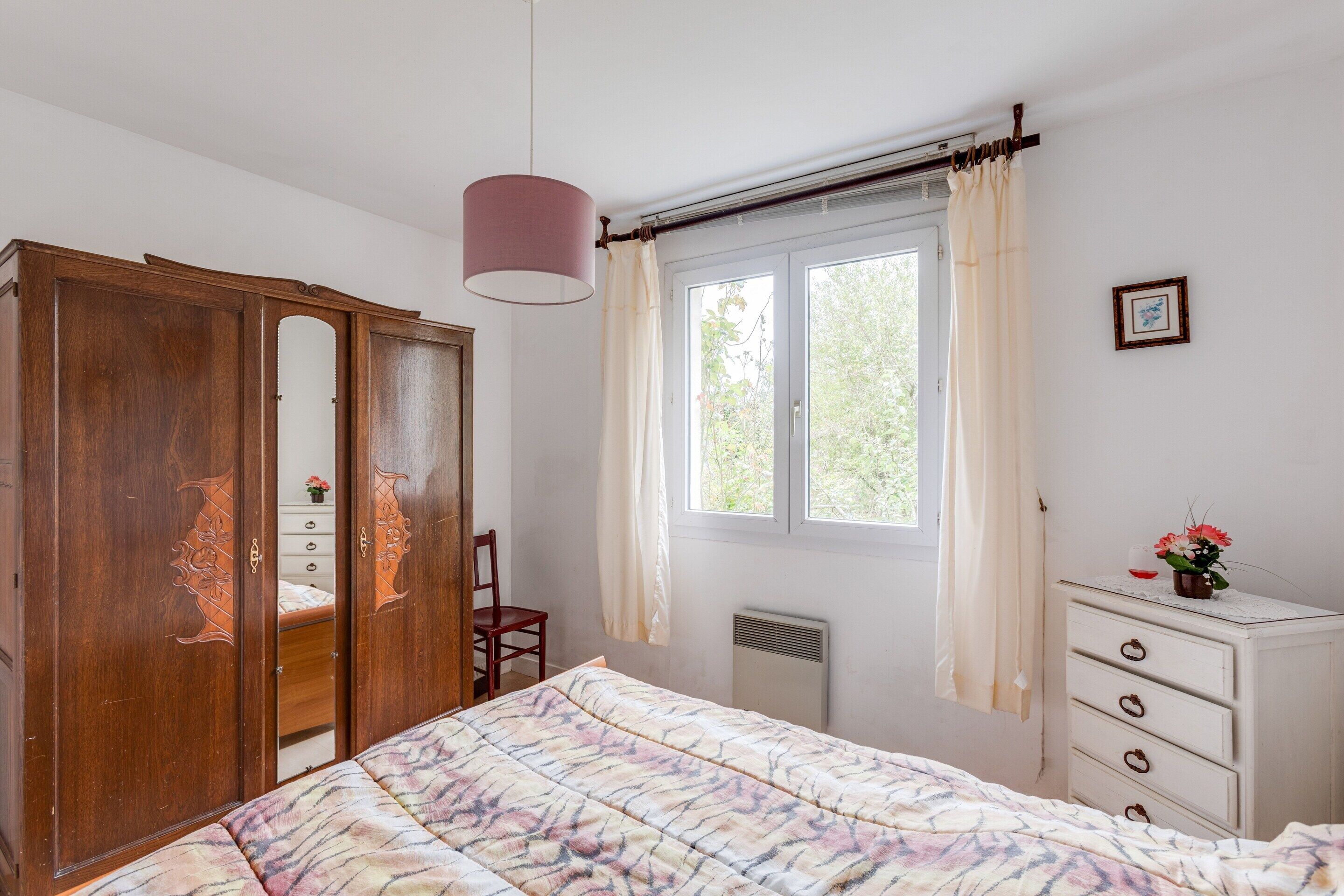 House | 2 bedrooms, individually furnished