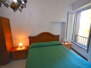 Hus | 1 soverom, individuelt innredet og sengetøy