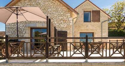 A View of the Dordogne Valley From Your Terrace, Swimming Pool or Jacuzzi!