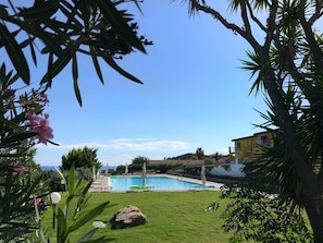 Pool - Panoramic Villa With Pool, Near the Beach (Tertenia)