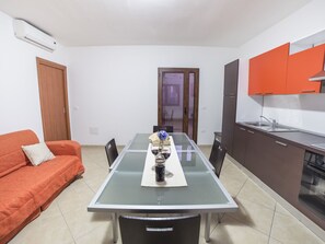 Living room - Panoramic Villa With Pool, Near the Beach (Tertenia)