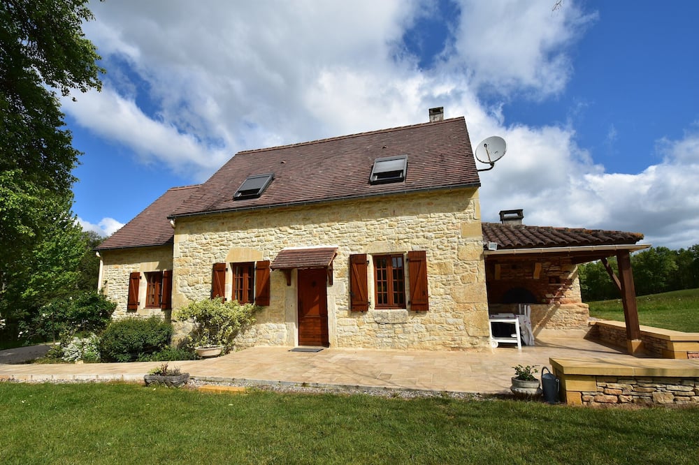 Spacious Holiday Home With Private Pool - Catus