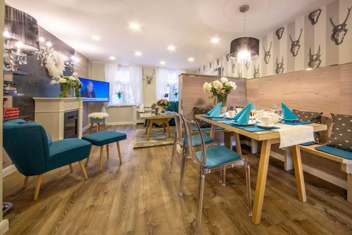 Family Apartment (Relax Lodge) | Living area | Flat-screen TV