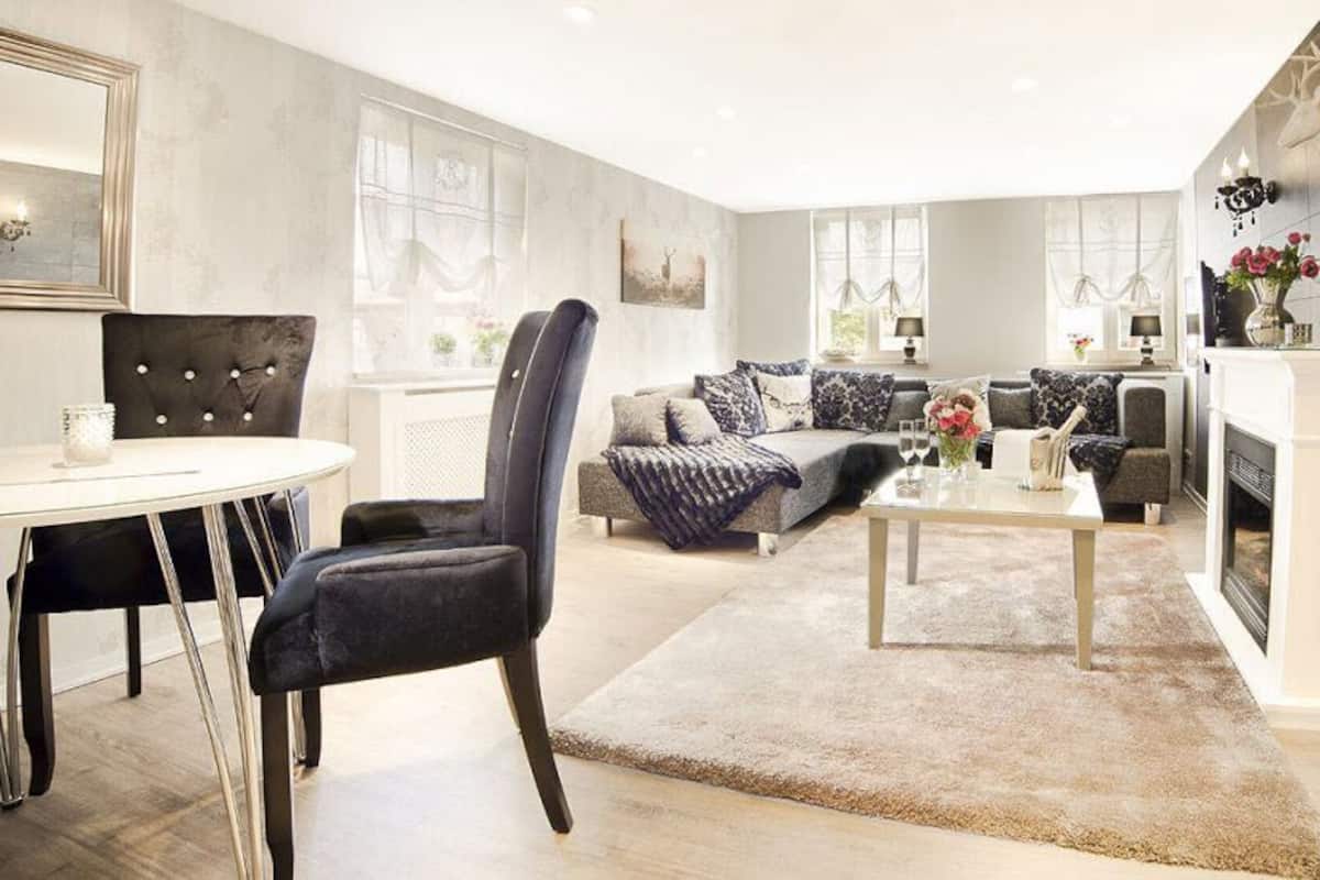 Apartment (Vital Lodge) | Living area | Flat-screen TV