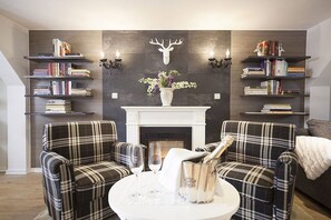 Apartment (Kristall Lodge) | Living room | Flat-screen TV - Luxuslodge Wernigerode (Wernigerode)