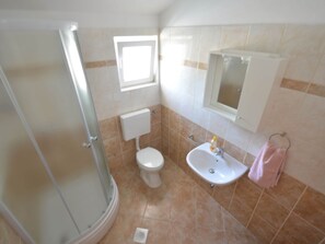 Villa | Bathroom