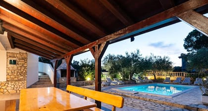 Holiday Home With Private Pool and spa