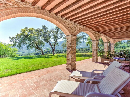 Farmhouse in Suvereto Near Etruscan Coast