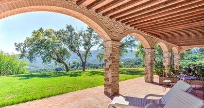 Farmhouse in Suvereto Near Etruscan Coast