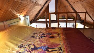 House | 1 bedroom, individually furnished