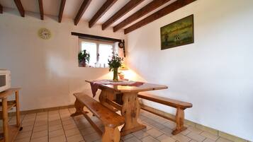 House | Tempat makan