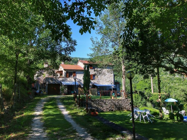 Exterior - Mountain-view Apartment in Citta di Castello With Pool (Citta di Castello)