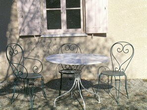 Cottage | Balcony - Cozy Cottage in Peaceful Hamlet Saint-martin-de-castillon (Saint-Martin-de-Castillon)