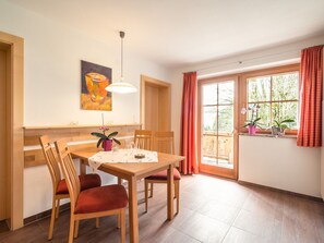 Dining - Sunlit Mansion with Garden near Ski Area in Söll (Soell)