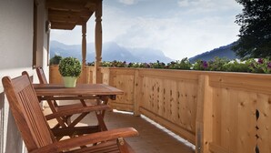 House | Balcony - Sunlit Mansion with Garden near Ski Area in Söll (Soell)