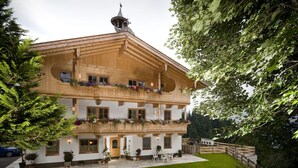 Exterior - Sunlit Mansion with Garden near Ski Area in Söll (Soell)