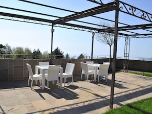 Apartment | Dining