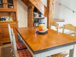 Dining - 18th Century, Cosy Middle House in Barjols (Barjols)