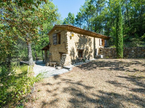 18th Century, Cosy Middle House in Barjols