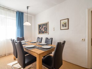 Dining - Cozy Apartment in Hopfgarten im Brixental With Parking (Hopfgarten im Brixental)
