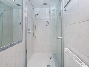 Shower, towels