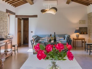 Villa | Private kitchen - Elegant Villa, Sant'ippolito (Sant'Ippolito)