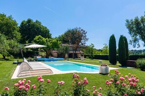 Villa | Alberca | Alberca techada y alberca al aire libre