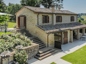 Villa | Exterior