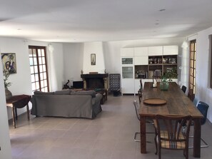 Living room - Tranquil Vineyard Villa, Berlou (Berlou)