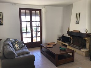 Villa | Living room - Tranquil Vineyard Villa, Berlou (Berlou)