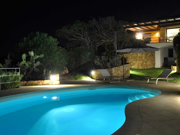 Villa | Piscina | Piscina coperta, piscina all'aperto