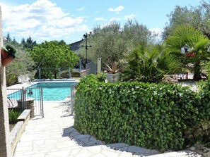 Outdoor pool - Vintage Holiday Home in Cotignac With Heated Private Pool (Cotignac)