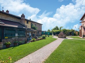 Exterior - Luxury Farmhouse in Castiglione del Lago With Swimming Pool (Castiglione del Lago)
